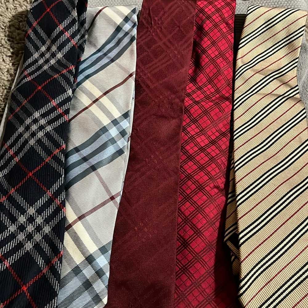 Burberry - Picture 2 of 6